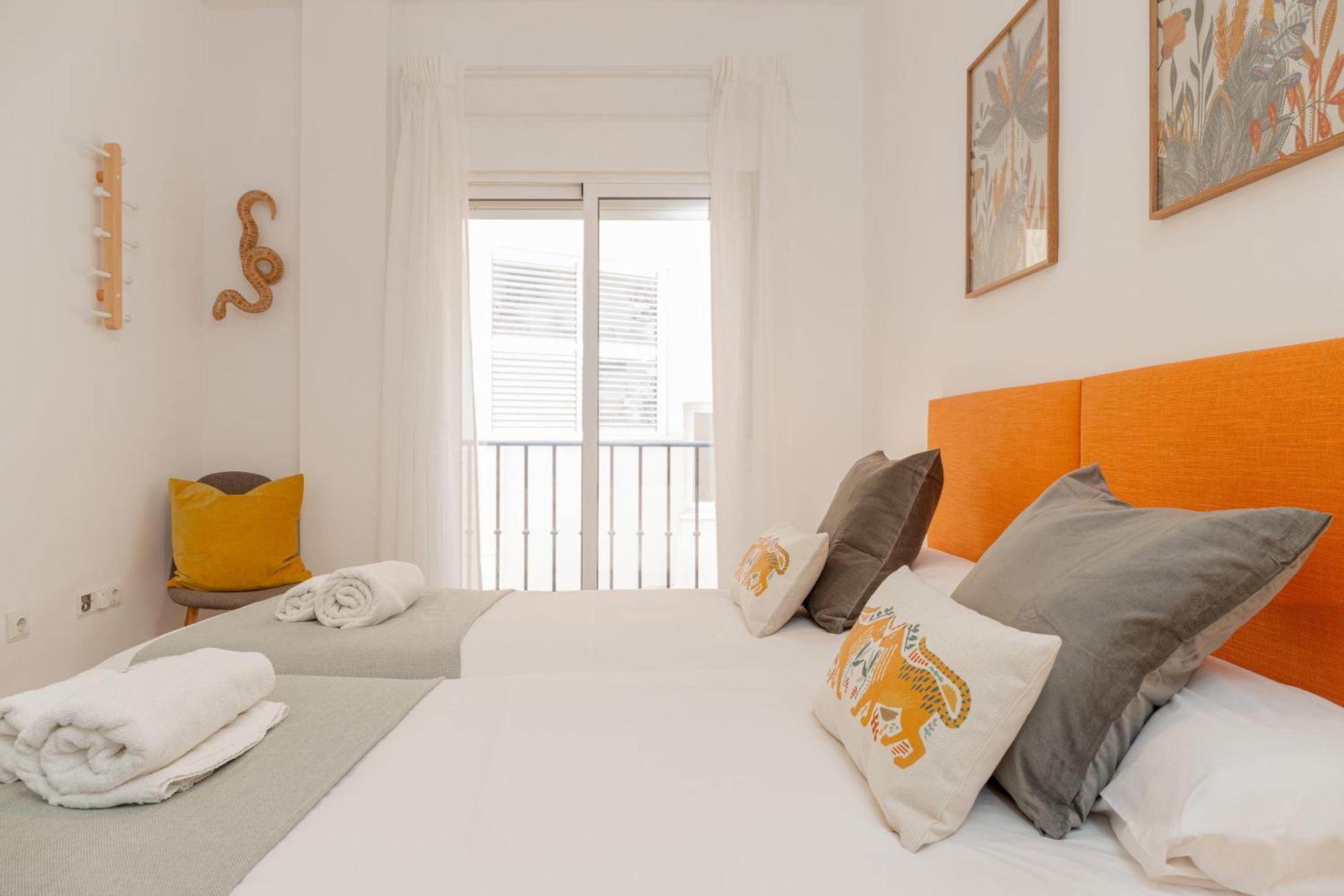 C21 Trendy 2 Bdr & Parking Downtown Apartament *